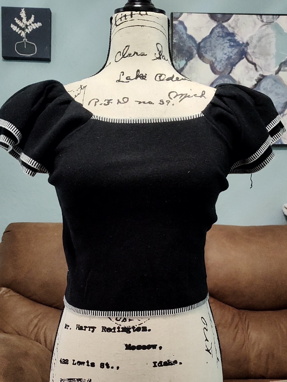 Saodimallsi Black Puff Sleeve Cropped Knit Top -Small